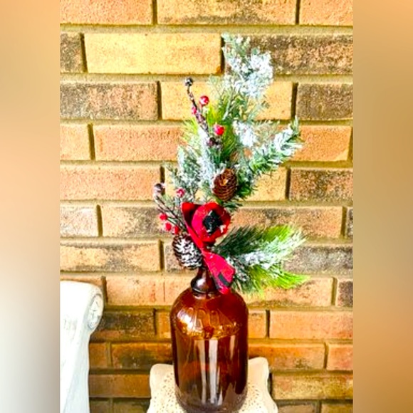 *Sparkle Buffalo Check Pine Spray - Picture 1 of 10